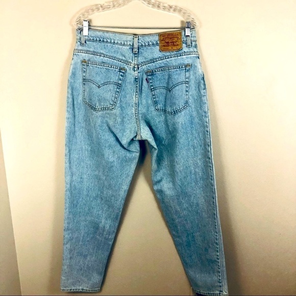 90’s Vintage Levi’s mom jeans light blue wash, high waist, regular loose fit 15 - Picture 8 of 8